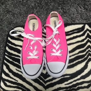 Pink converse size 6